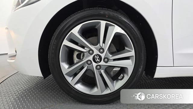 Hyundai Avante AD id 4672877 из Кореи 25