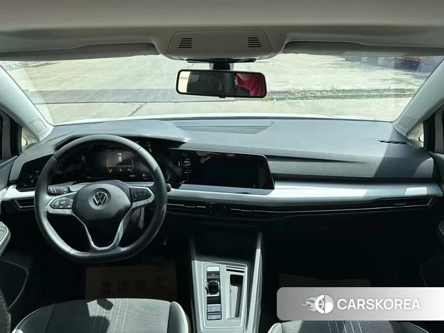 Volkswagen Golf 2024 Белый из Китая, фото 5