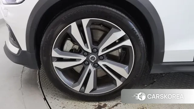 Volvo V60 Cross-Country 2nd Generation id 3324074 из Кореи 15