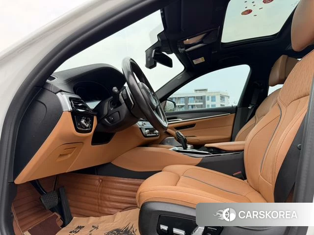 BMW 5 series 2022 Белый из Китая, фото 5