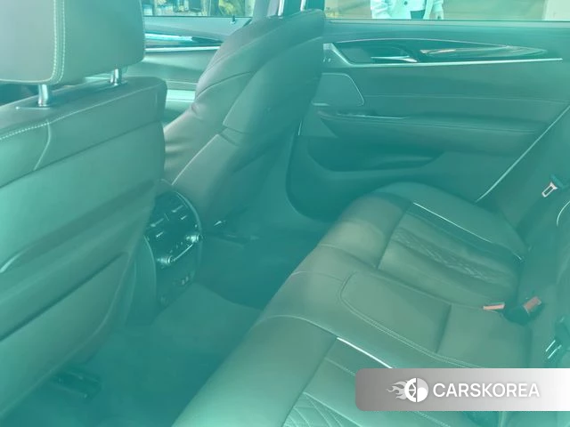 BMW 6 Series GT (G32) 2023 Белый из Кореи, фото 5