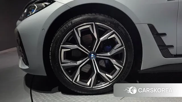 BMW i4 id 3058271 из Кореи 15