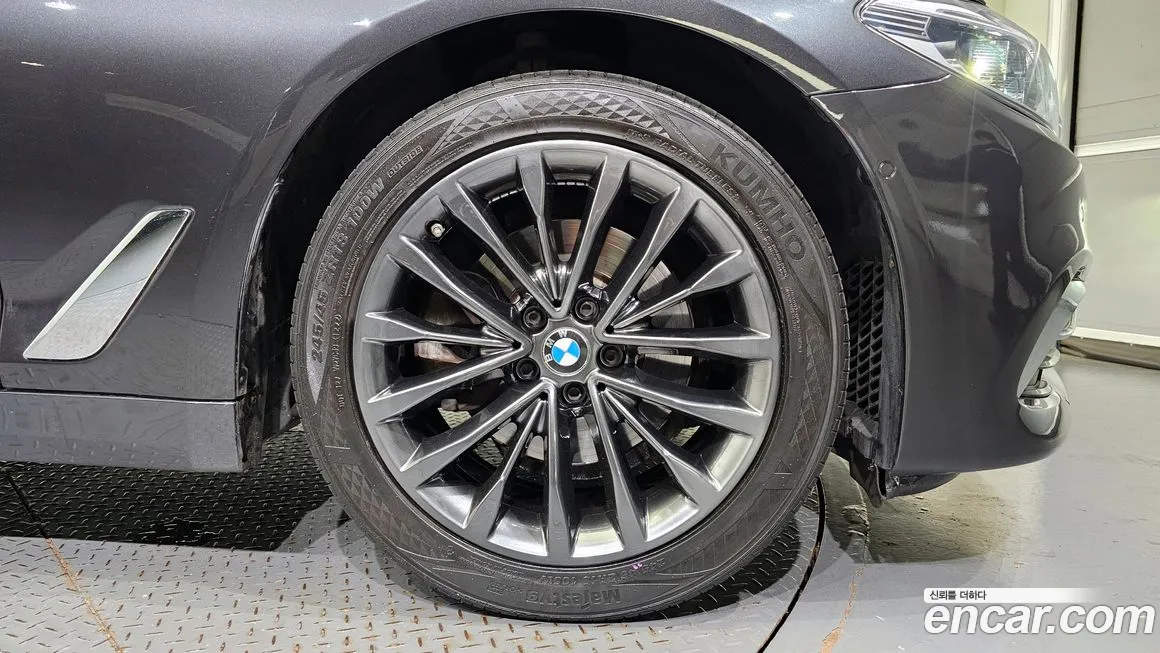 BMW 5 Series (G30) id 2150893 из Кореи 15