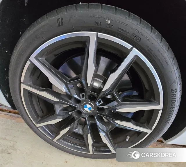 BMW 8 Series (G15) 2024 Белый из Кореи, фото 5