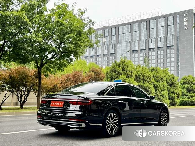 Audi A8 id 4342204 из Китая 34