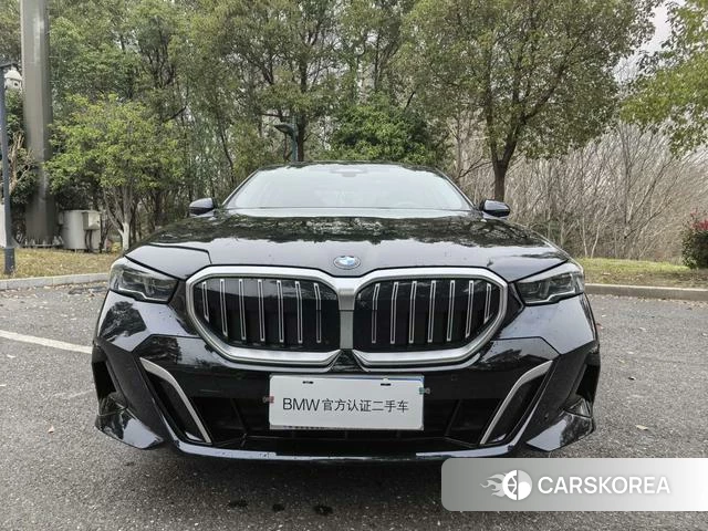 BMW 5 series 2025 Черный из Китая, фото 5