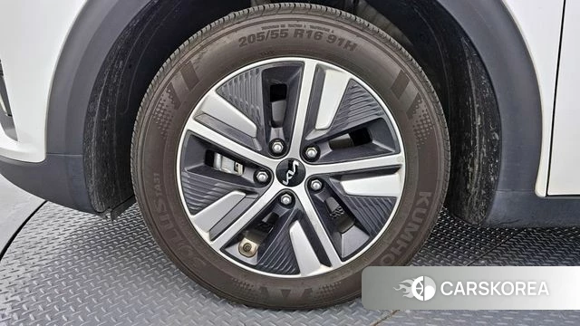 Kia The New Niro id 3923630 из Кореи 15