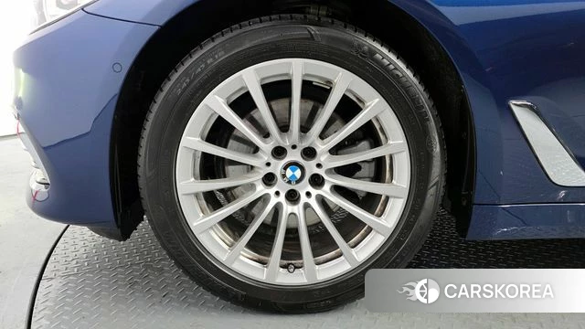 BMW 5 Series (G30) id 3916728 из Кореи 15