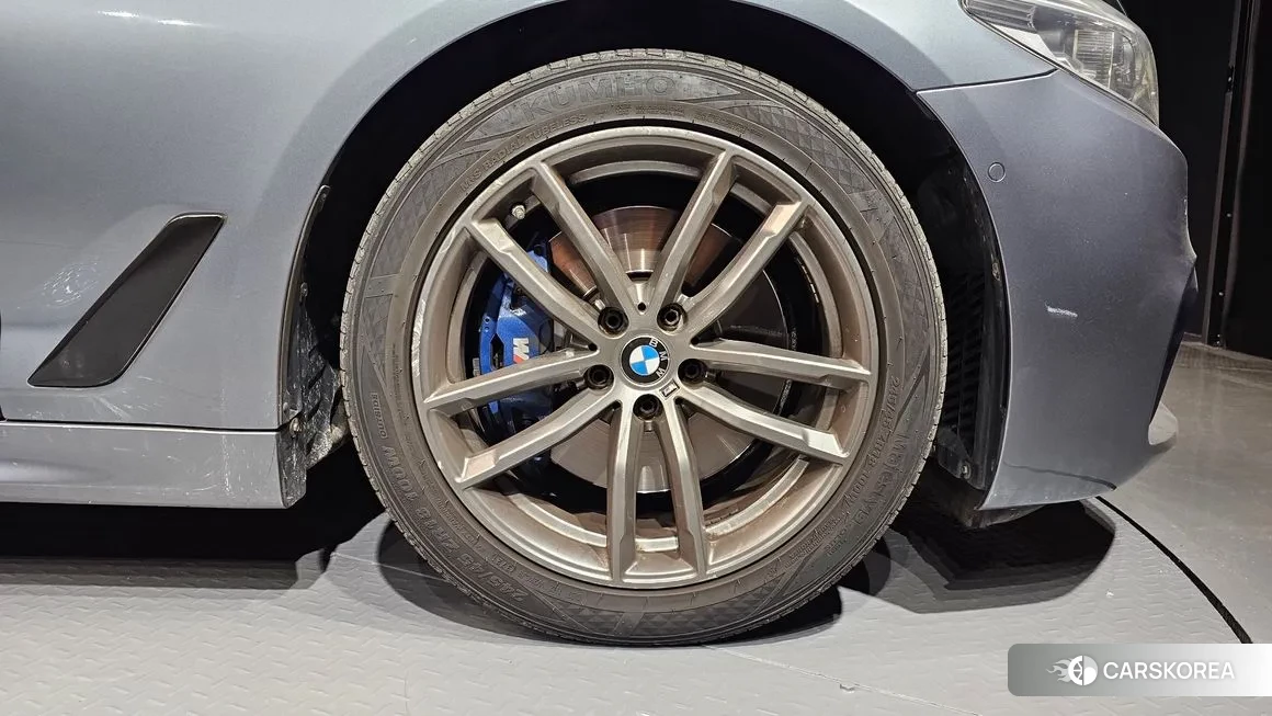 BMW 5 Series (G30) id 1794325 из Кореи 15