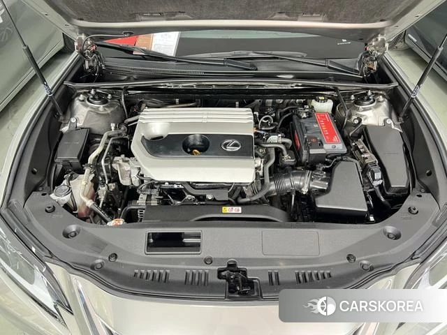 Lexus ES id 4279273 из Китая 15