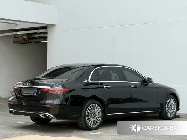 Mercedes-Benz E-class id 4314338 из Китая 7