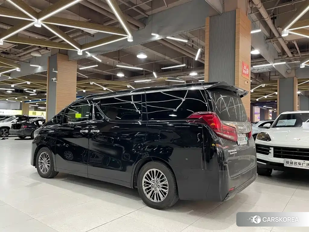 Toyota Elfa id 4600681 из Китая 10