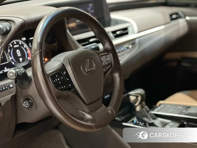 Lexus ES id 4262310 из Китая 14