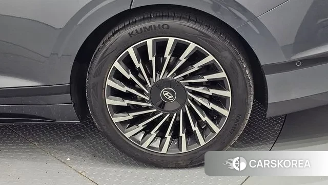 Hyundai Grandeur (GN7) id 3016479 из Кореи 15