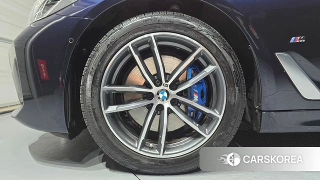 BMW 5 Series (G30) id 4481577 из Кореи 28