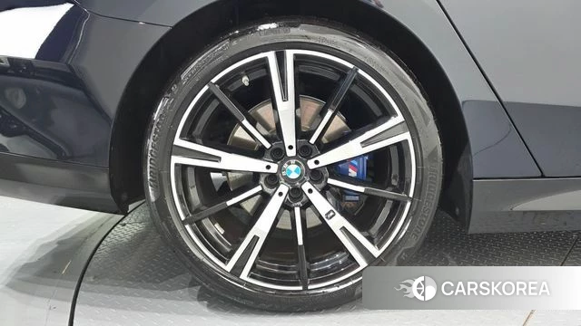 BMW 5 Series (G60) id 4739437 из Кореи 15