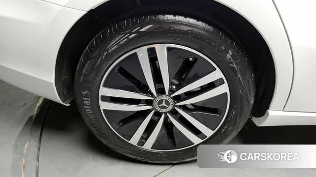 Mercedes-Benz A-Class W177 id 4354990 из Кореи 25
