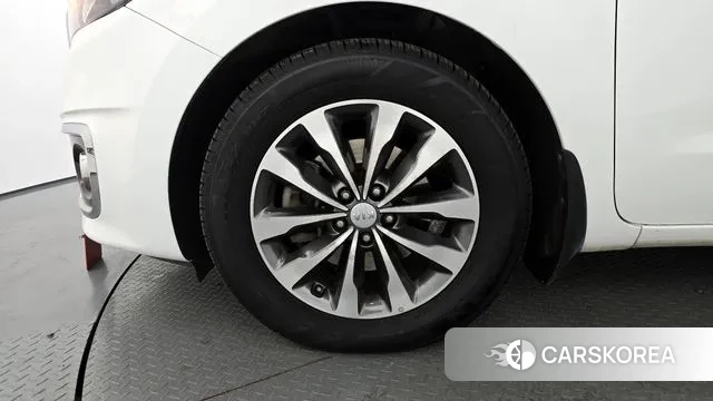 Kia All New Carnival id 3608468 из Кореи 15