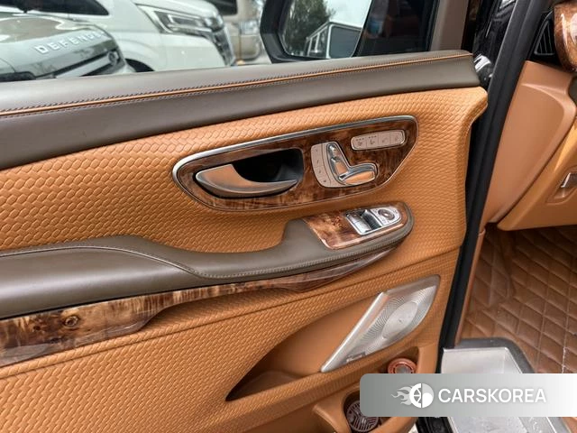 Mercedes-Benz V-class id 4359664 из Китая 12