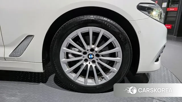 BMW 5 Series (G30) id 3095252 из Кореи 15