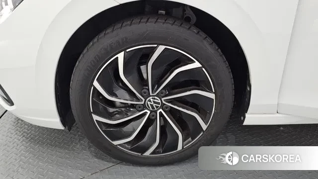 Volkswagen Golf 8th Generation id 3241154 из Кореи 15