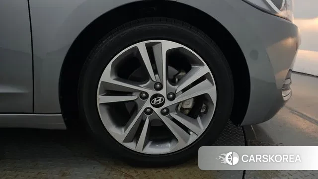 Hyundai Avante AD id 3072076 из Кореи 15