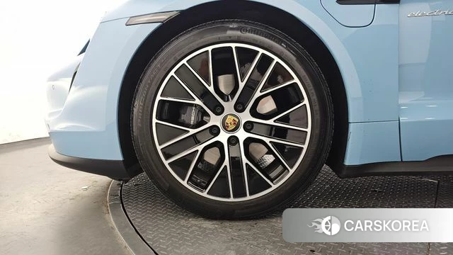 Porsche Taycan id 4528300 из Кореи 15