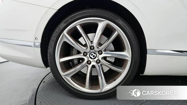 Bentley Continental GT 3rd Generation id 3898838 из Кореи 15