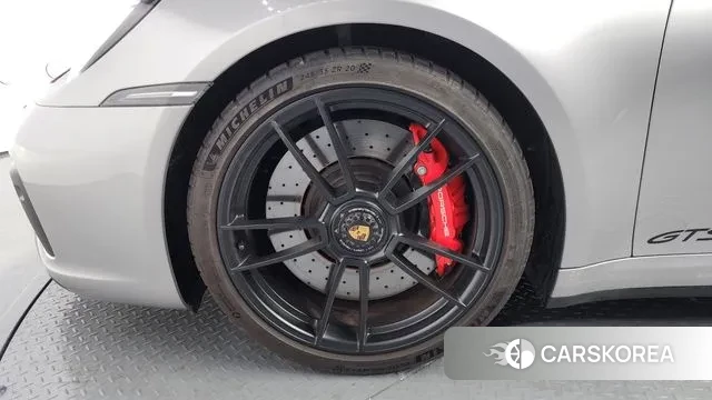 Porsche 911(992) id 3644667 из Кореи 15