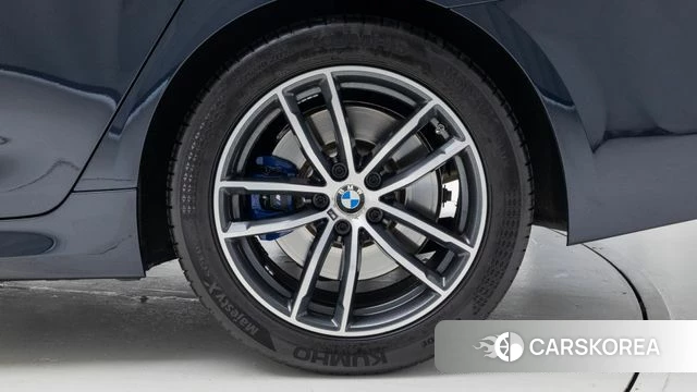 BMW 5 Series (G30) id 3859299 из Кореи 15