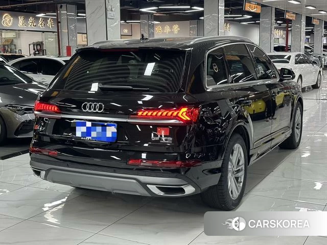Audi Q7 2024 Черный из Китая, фото 5