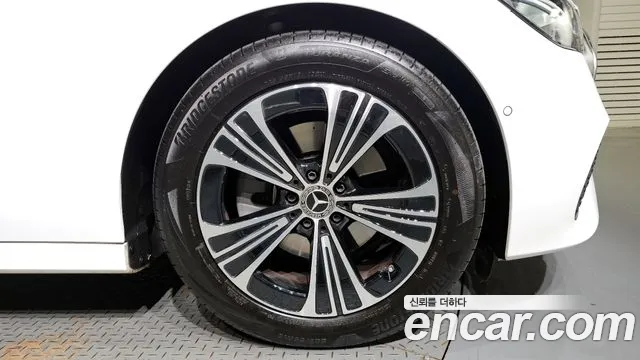 Mercedes-Benz E-Class W214 id 2734360 из Кореи 15