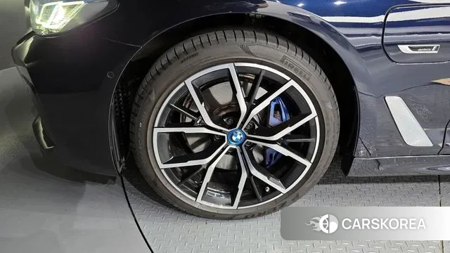 BMW 5 Series (G30) id 2916038 из Кореи 15