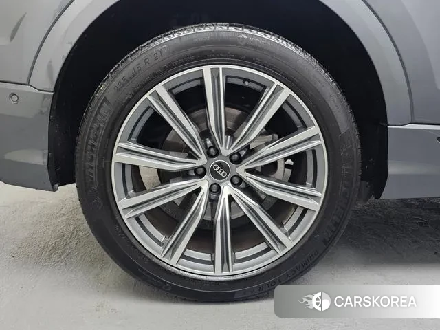 Audi Q8 (4M) id 3611683 из Кореи 15