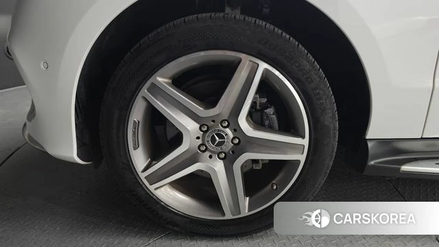 Mercedes-Benz GLE - Class W166 id 4615334 из Кореи 29