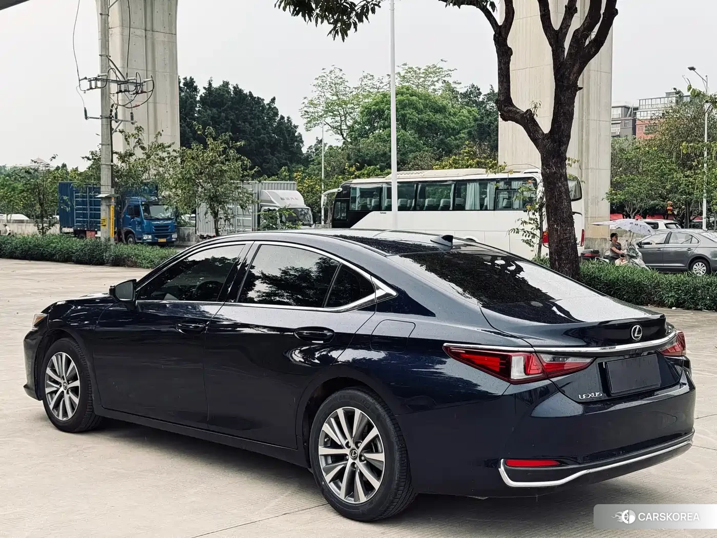 Lexus ES id 4576509 из Китая 34
