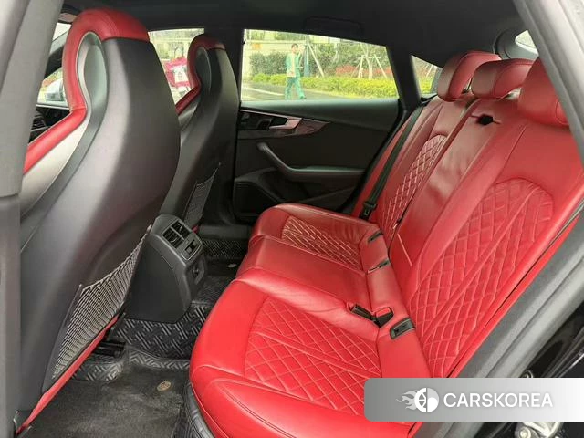 Audi S5 2022 Черный из Китая, фото 5