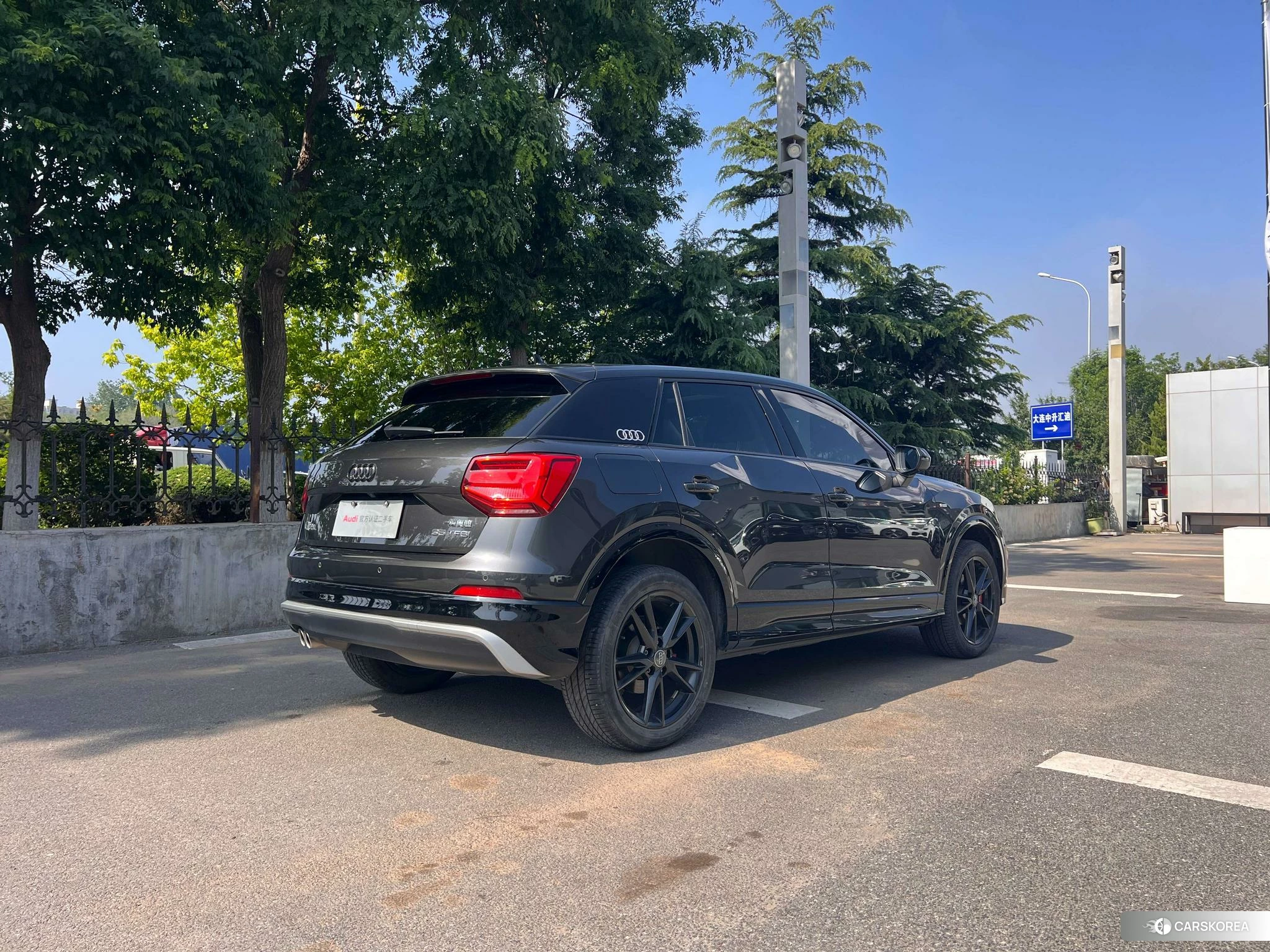 Audi Q2L 2020 Темно-серый из Китая, фото 5