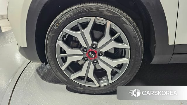 Kia Seltos id 4389906 из Кореи 15