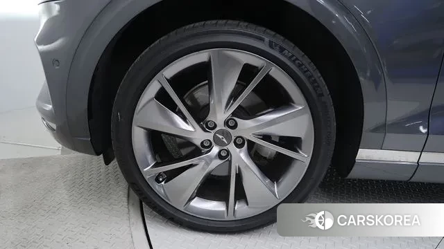 Genesis GV70 id 3187120 из Кореи 15