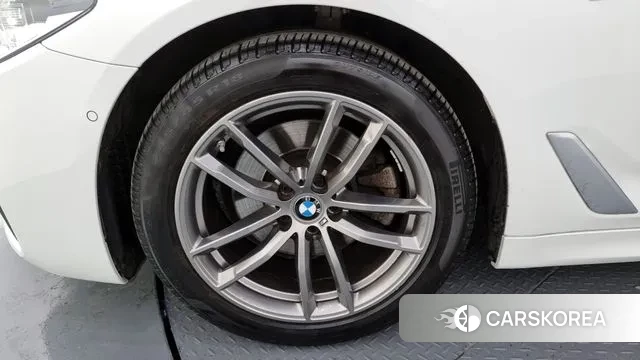 BMW 5 Series (G30) id 3460227 из Кореи 15