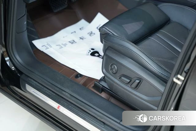 Audi Q5L id 4290434 из Китая 15