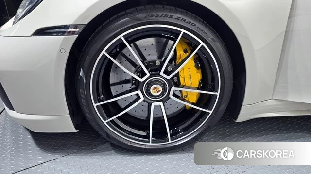 Porsche 911(992) id 4178475 из Кореи 15