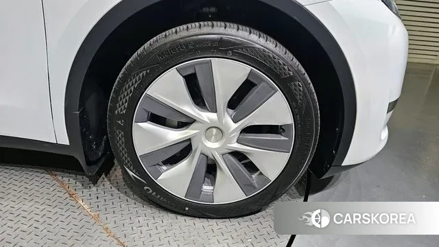 Tesla Model Y id 3042588 из Кореи 15