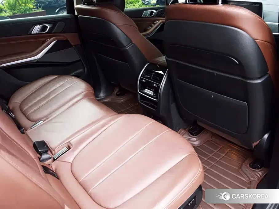 BMW X7 id 4539138 из Китая 11