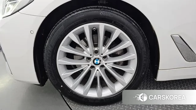 BMW 5 Series (G30) id 3088567 из Кореи 15