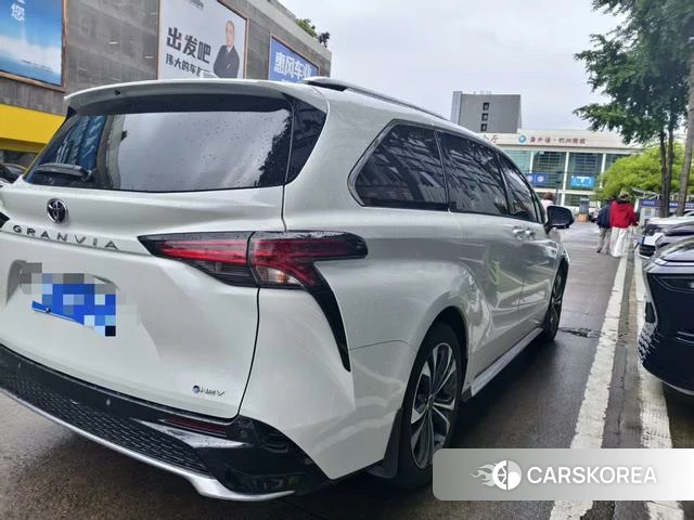 Toyota Grevia id 4321165 из Китая 5