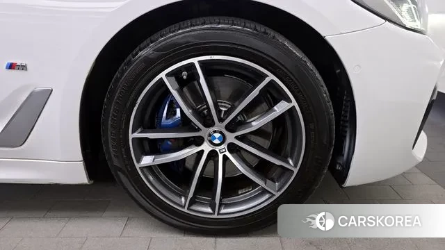 BMW 5 Series (G30) id 3444046 из Кореи 15