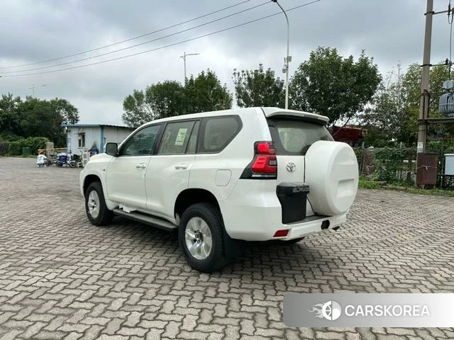 Toyota Prado (imported) 2023 Белый из Китая, фото 5