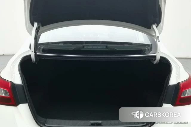 Nissan Xuan Yi id 4210677 из Китая 19